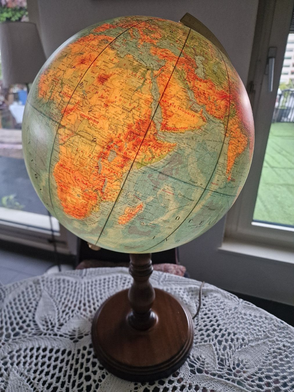 Altro in Decorazioni & Accessori: globe terrestre lumineux ancien JRO – Usato da versoix venduto da 928
