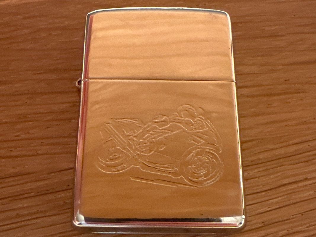 Zippo Accendini: Zippo Moto – Usato da Monthey venduto da sean0007