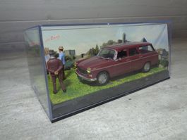 Altaya 1:43 Diorama Classic Car Peugeot 404