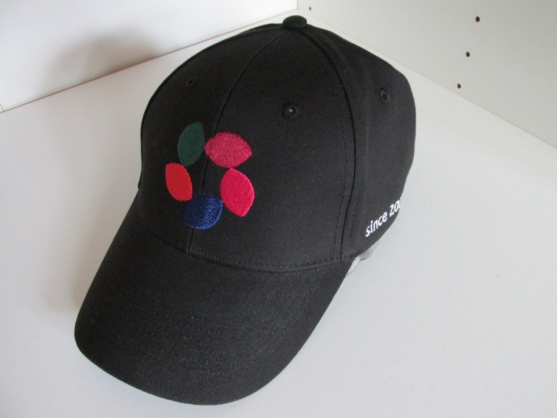 Sonstige Kleidung & Accessoires: Cap schwarz bestickt  NEU – Neu und originalverpackt aus Aeschau von Nianho