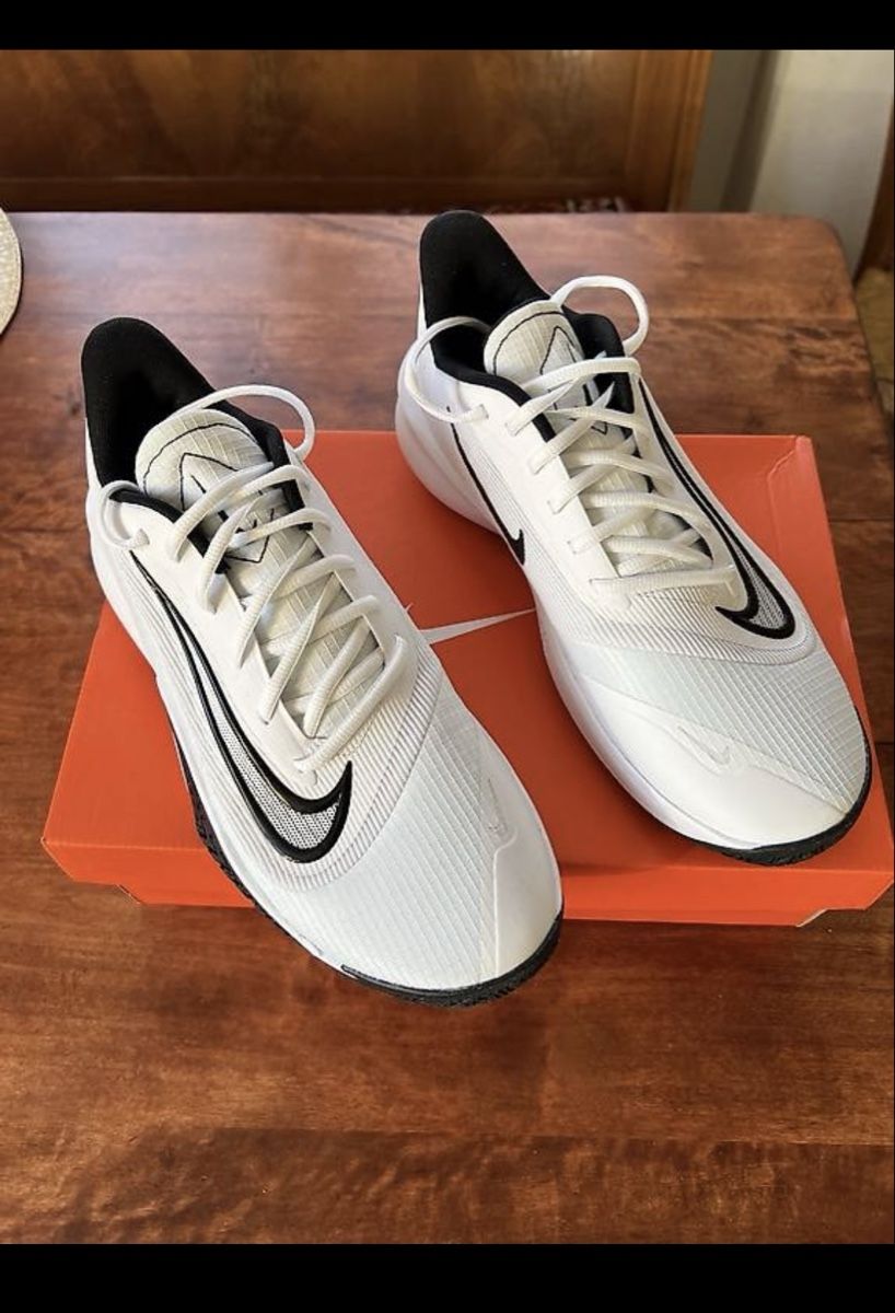Nike Herrenschuhe: Nike Precision 7 – Neu (gemäss Beschreibung) aus Arogno von mat_r8nt 1