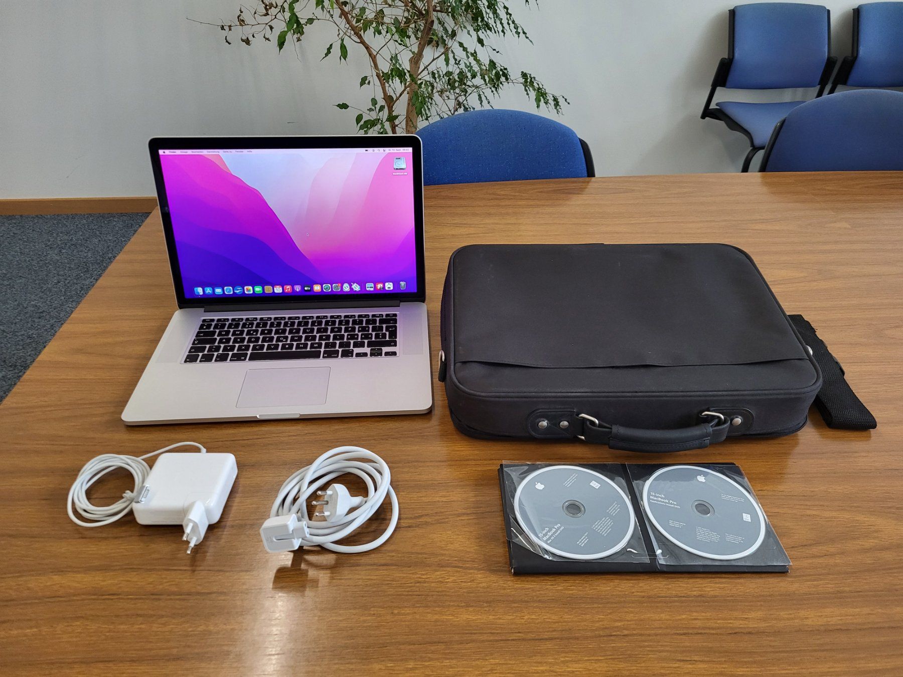 Apple Notebooks: MacBook Pro (Retina, 15-inch, Mid 2015) – Gebraucht aus Therwil von