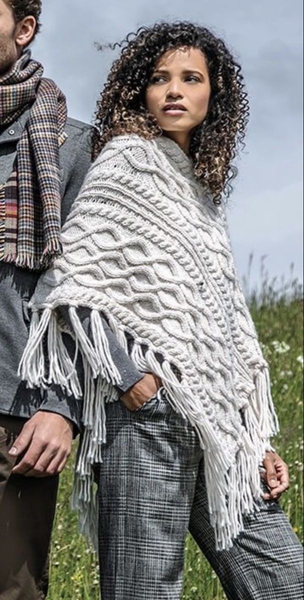 Altro in Moda donna: Poncho écru à franges - comme neuf! – Nuovo (secondo la descrizione) da Gland venduto da choupon 4