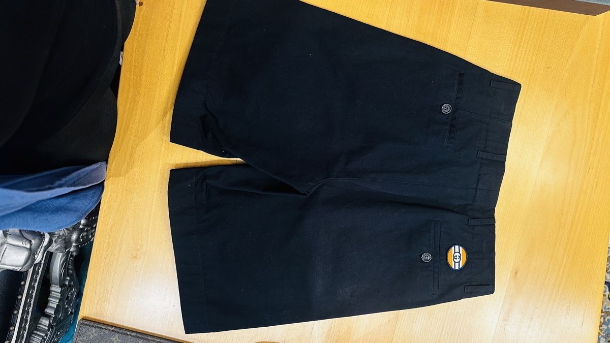 Gucci Pantaloni: Gucci kurze Hose neu. – Nuovo e nell'imballaggio originale da Lachen SZ venduto da HelvetiaLuxury 4