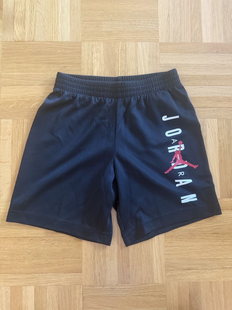 Jordan Hosen: Kinder Jordan Shorts Schwarz Gr.  104 - 110 – Gebraucht aus Kilchberg ZH von Von_dutch