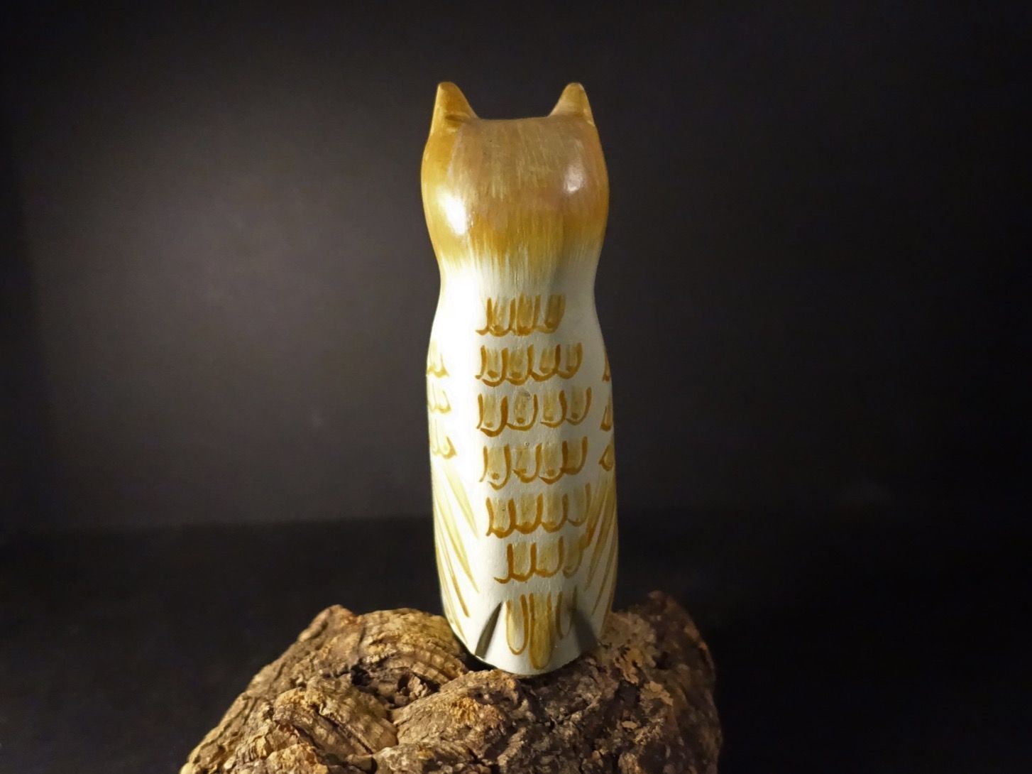 Statuette: Spezielle, sitzende Eule aus Holz – Usato da Russikon venduto da Eulenfeder 3