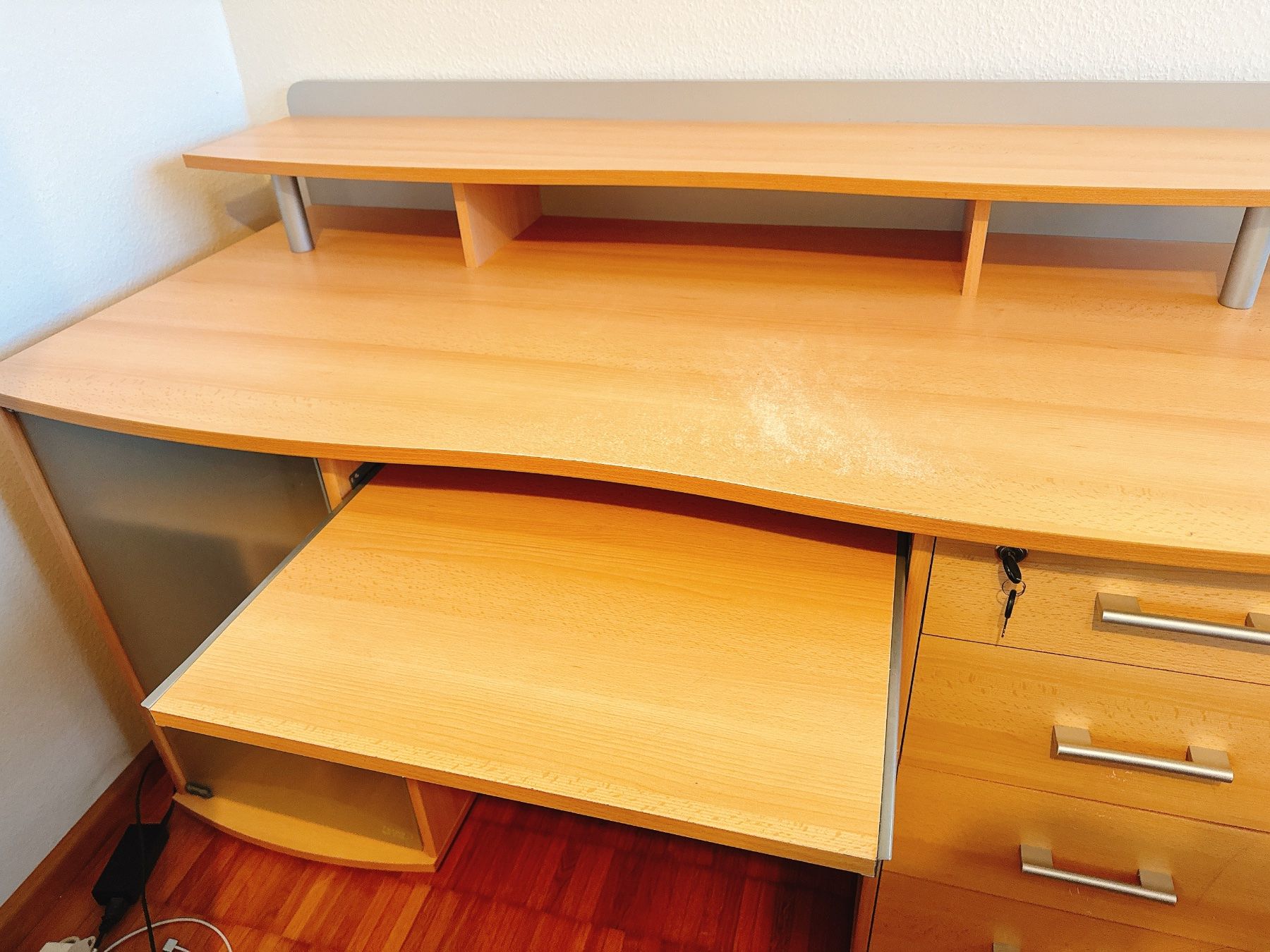 Schreibtische: Schreibtisch Buche mit Milchglas – Gebraucht aus Muttenz von denise06 3