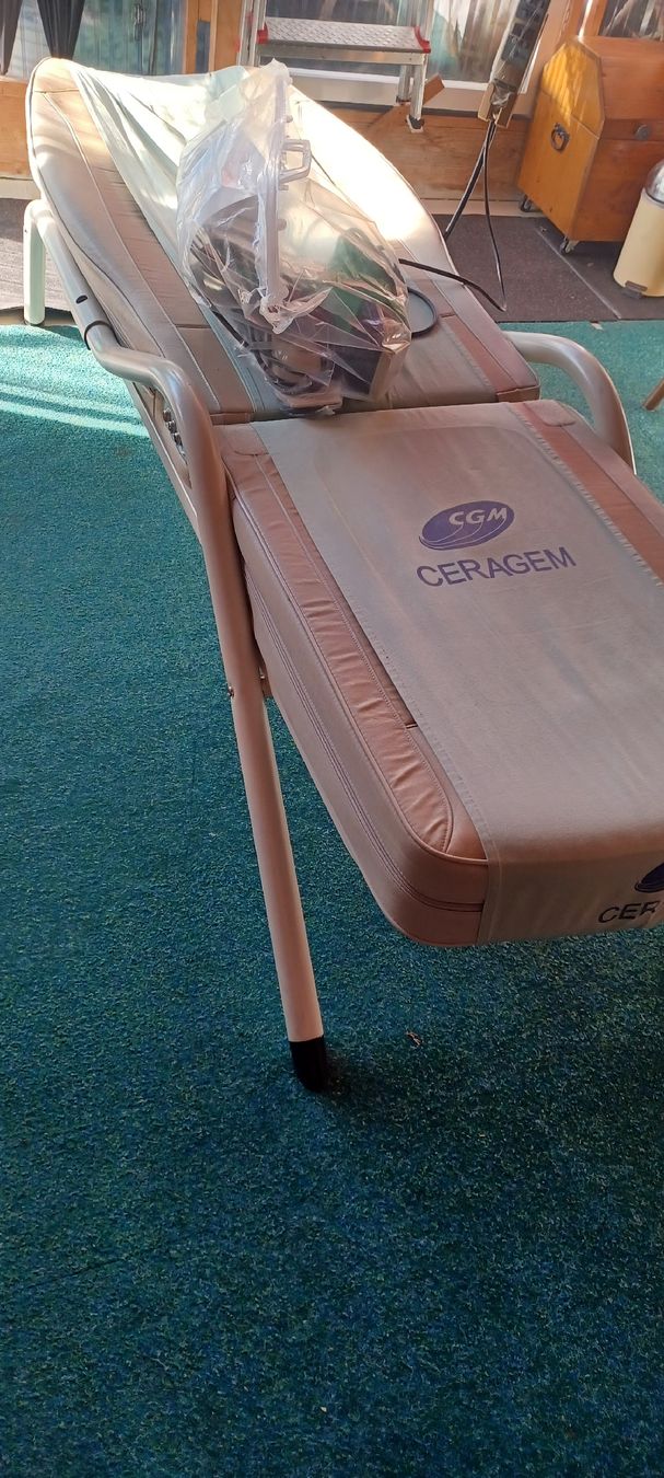 Ceragem Dispositivi per massaggi: Ceragem master CGM-M-3500 – Usato da Turbenthal venduto da GurBra 1