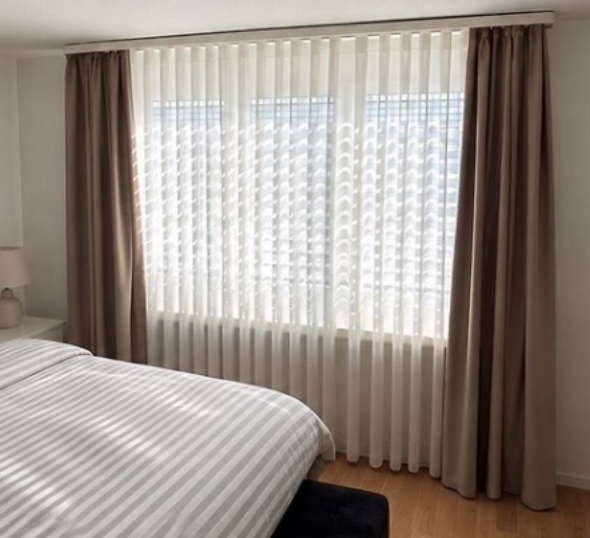 Rideaux: Vorhänge und Verdunklungsvorhang – D'occasion à Geroldswil par ij9295