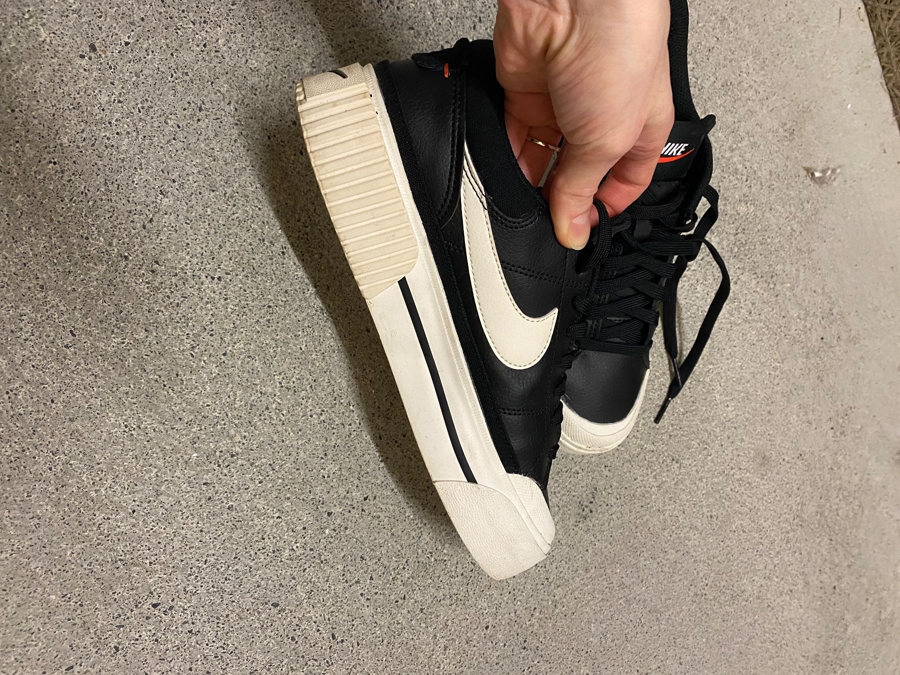Nike Scarpe da uomo: Nike Blazer Low Platform, Grösse 39, Neuwertig! – Usato da Luzern venduto da oliiiviiia