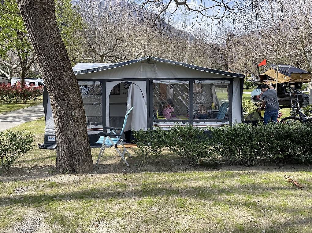 Vorzelte & Markisen: Brand Vorzelt – Gebraucht aus Ulisbach von nic_9k55 2