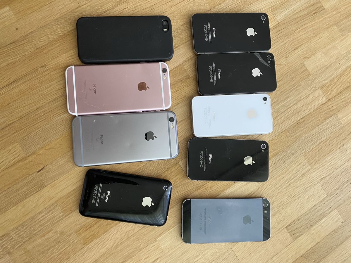 Apple Telefoni cellulari / Smartphones: İphone 3 / 4 / S / SE – Usato da Hinwil venduto da Unternehmer 1