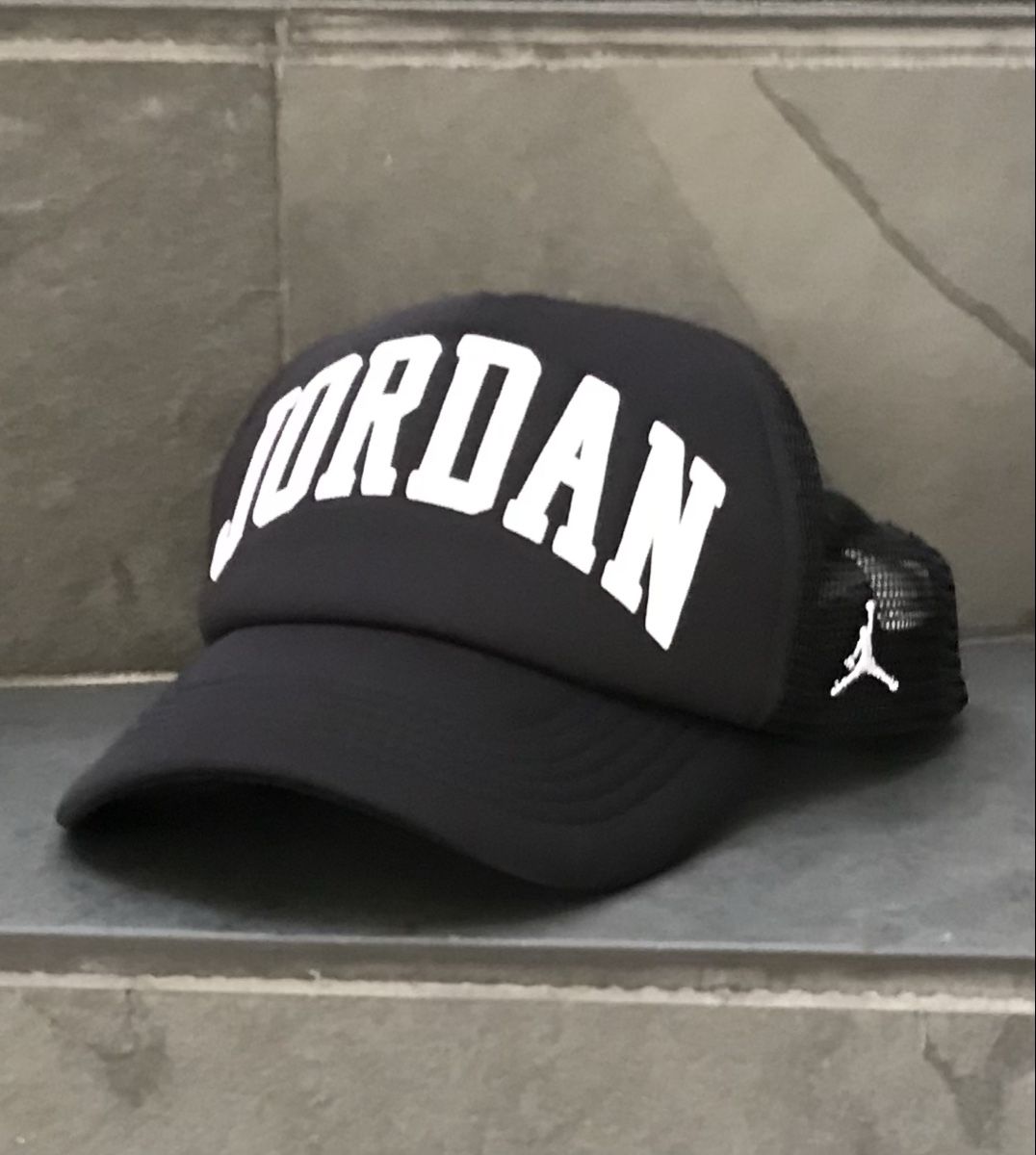 Altro in  Abbigliamento & Accessori: Jordan Kappe Schwarz – Nuovo (secondo la descrizione) da Unterentfelden venduto da MelG1
