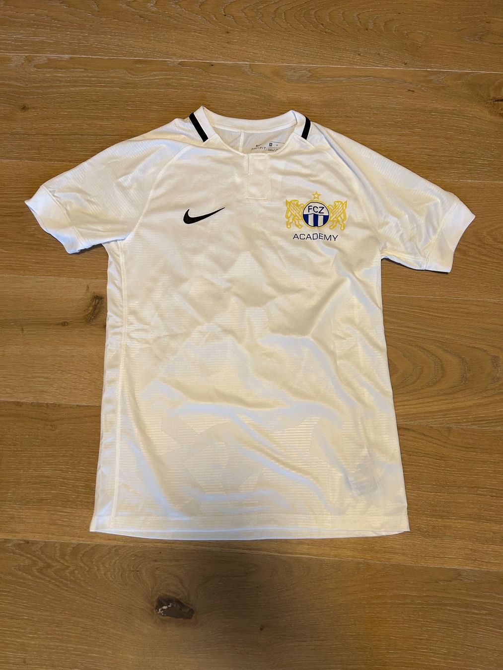 Nike Canottiere & Pantaloni: FCZ Trikot – Usato da Uerikon venduto da Petersli