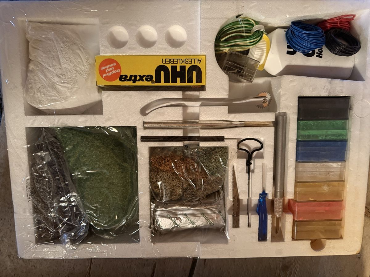 Trix Modelleisenbahnen: Minitrix Modelleisenbahn – Gebraucht aus Ennetbürgen von OPB666