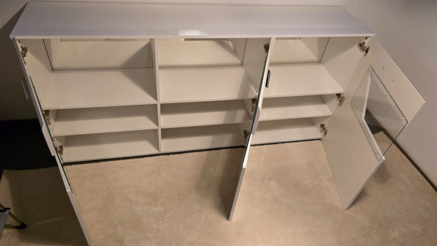 Credenze: Meuble Sideboard, Excellent état, avec miroirs – Usato da St-Sulpice VD venduto da GT3RS 4