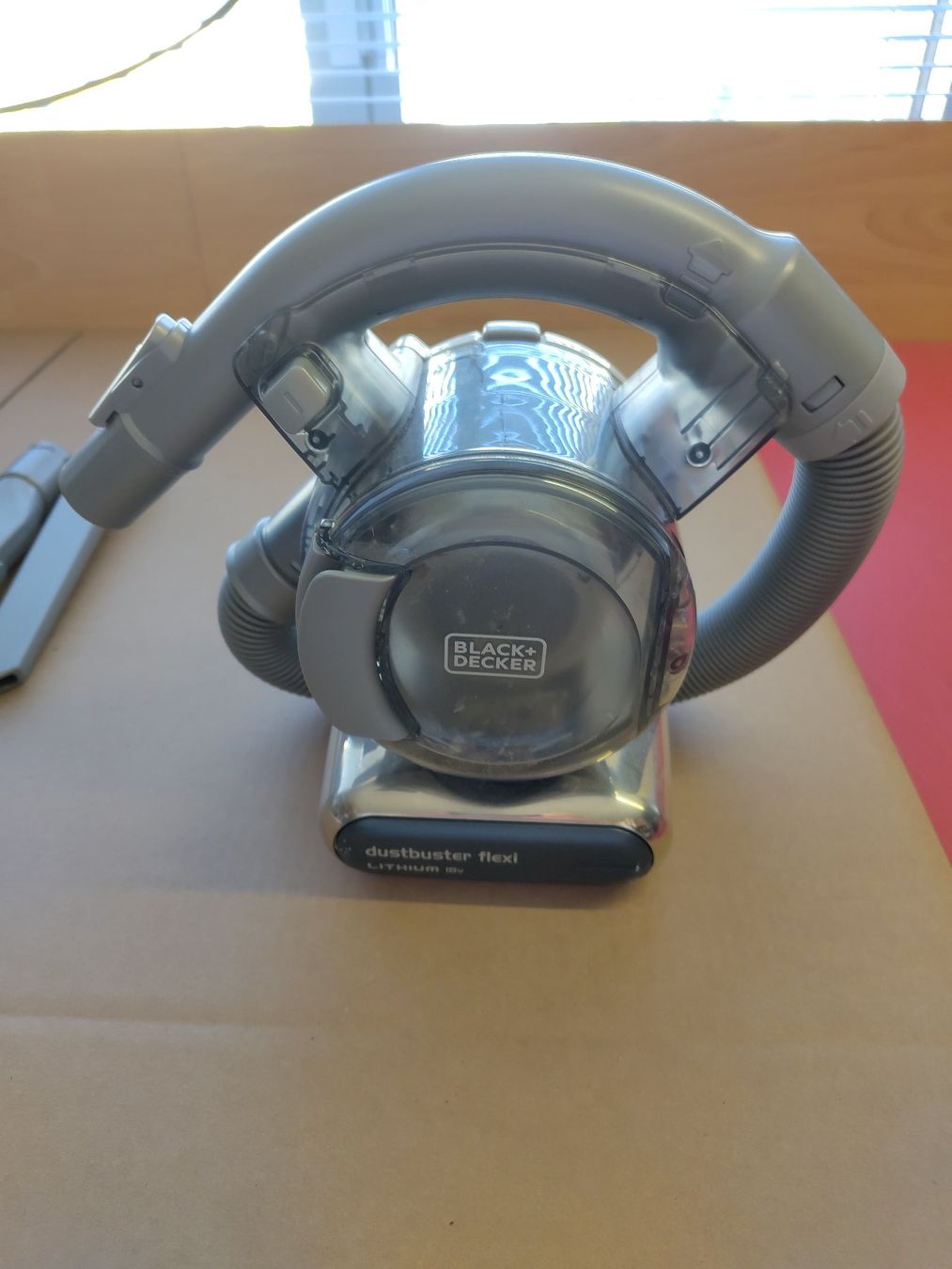 Aspirapolveri & Accessori: Black & Decker Akkusauger Dustbuster Flexi – Difettoso da Unterkulm venduto da klarton 2