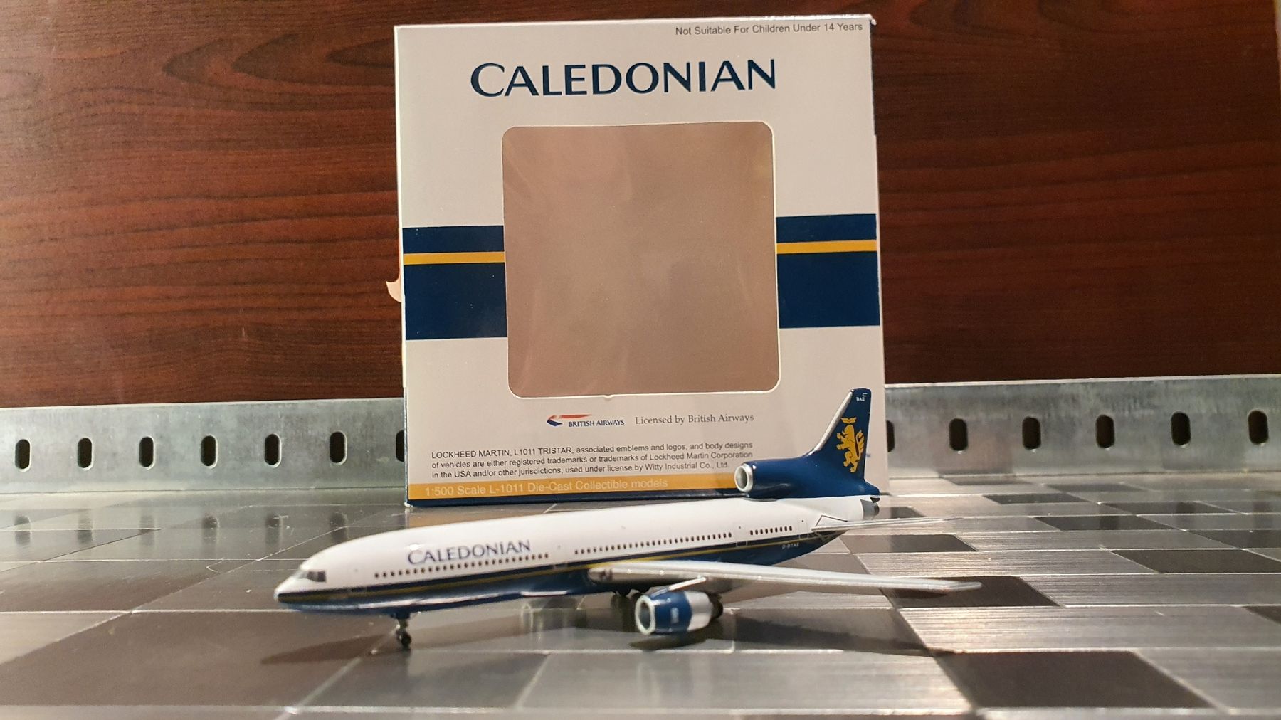 Lockheed Kit di modellismo & Modellini statici: LOCKHEED CALEDONIAN BRITISH AIRWAYS INFLIGHT 500 – Usato da Männedorf venduto da Modellbau-wyss