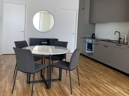 Runder Marmor Esstisch Ø 110 / NP 1'500 CHF