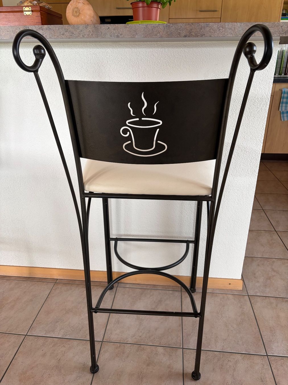 Sedie: a vendre 4 chaises de bar – Usato da Savagnier venduto da ros_w886
