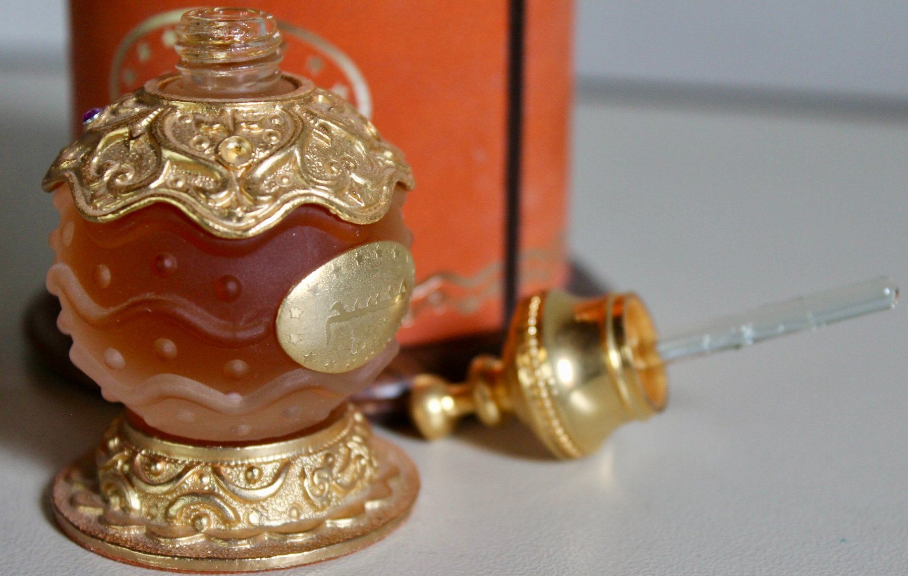 Flaconi: Hübscher Parfum Flacon - versteckt in einer tricky Dose – Usato da Kirchlindach venduto da hekilida 7