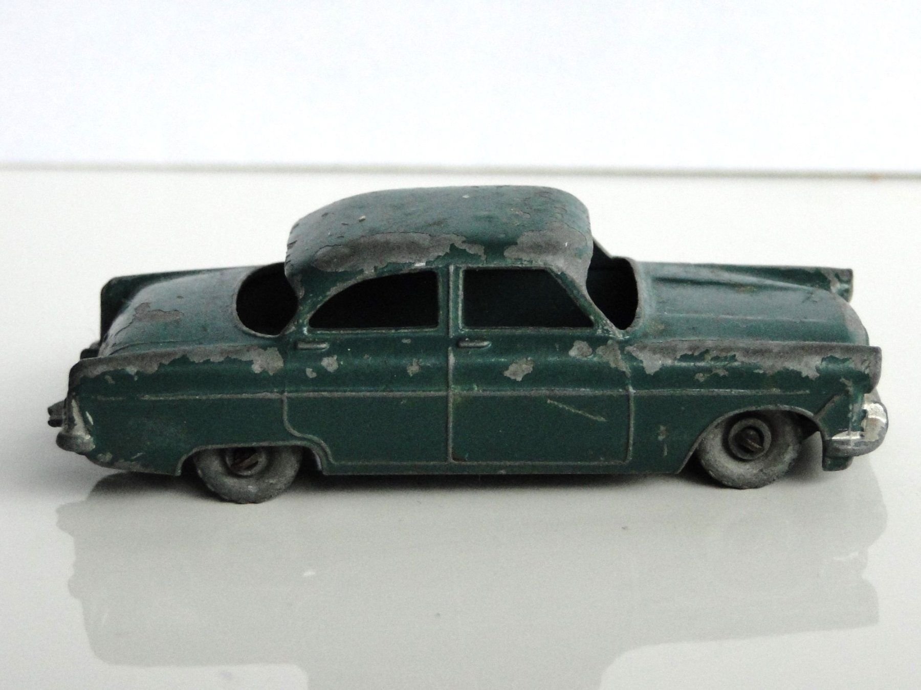Matchbox Modellini d'auto: MATCHBOX LESNEY - Ford Zodiac Nr. 33A – Usato da Killwangen venduto da cyrano56 3