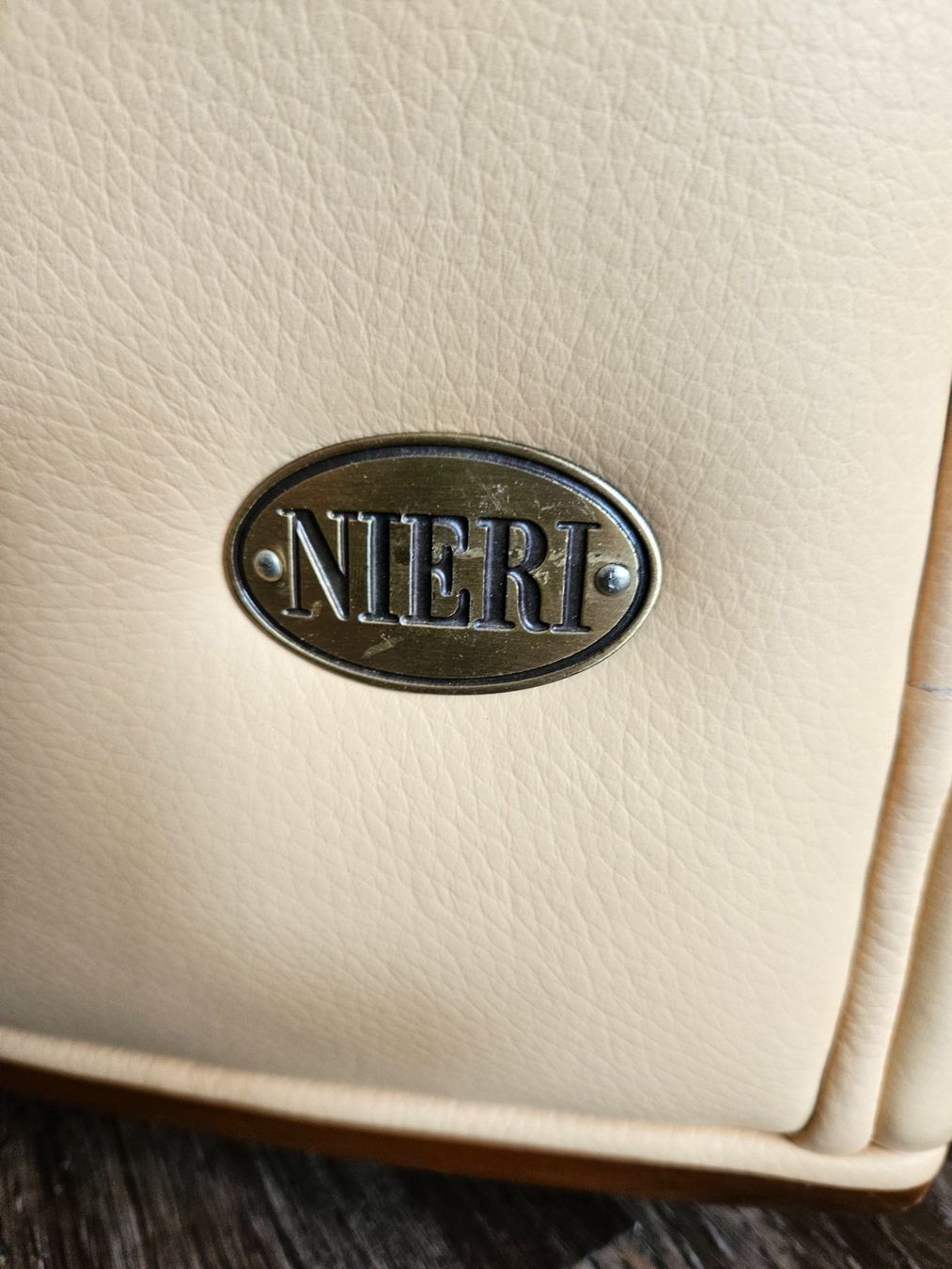 Divani: Ecksofa Leder beige mit Beistelltisch Nieri Planet – Nuovo (secondo la descrizione) da Oberstammheim venduto da Dachs28 5