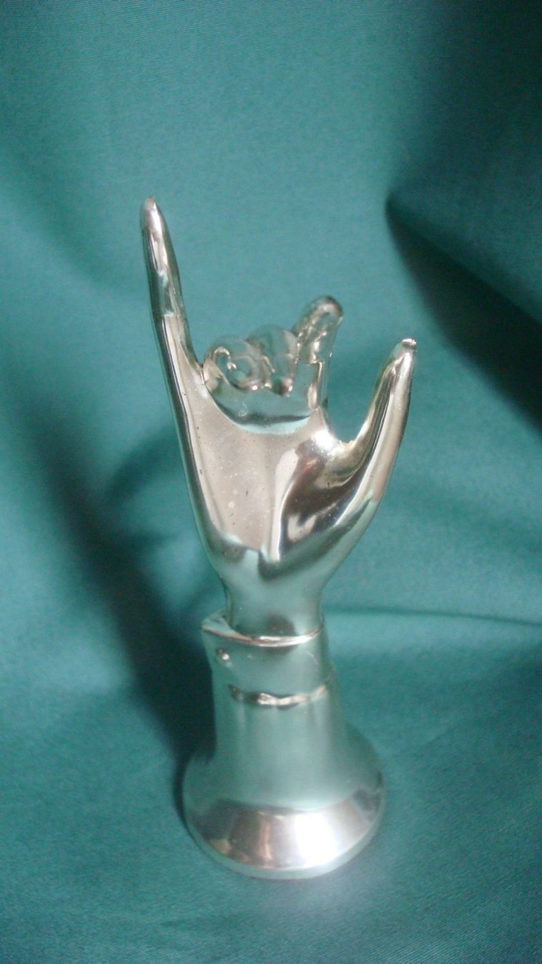 Tutte le decorazioni: Ringhalter Hand silbrig 12 cm hoch – Usato da Münchenstein venduto da Pesci6