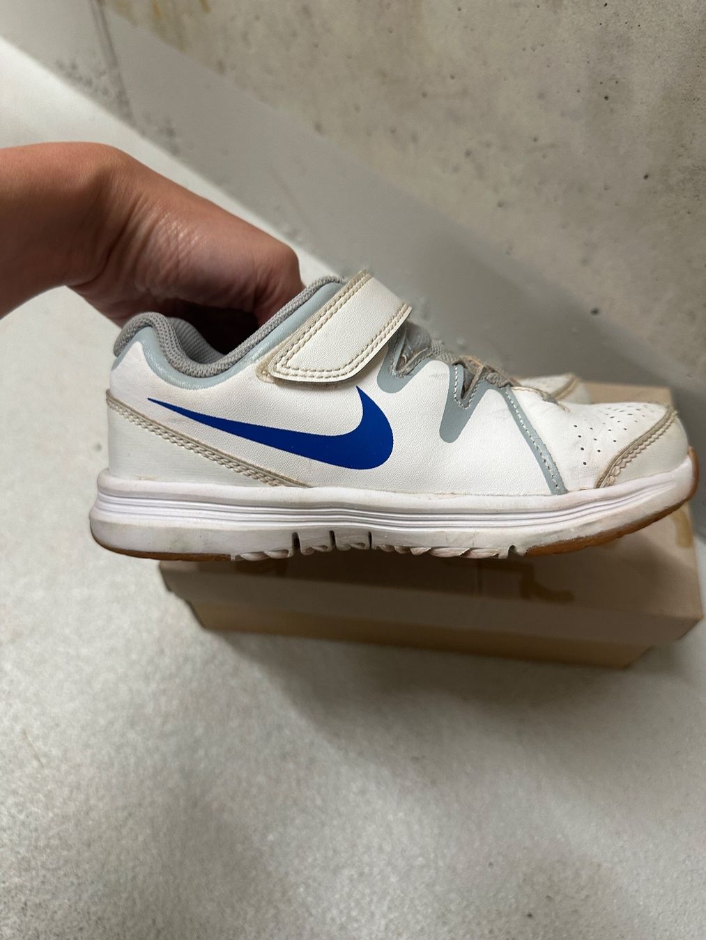 Nike Scarpe per ragazzi: Nike tennisschuhe Gr 29.5 – Usato da Gümligen venduto da xifenglie 2