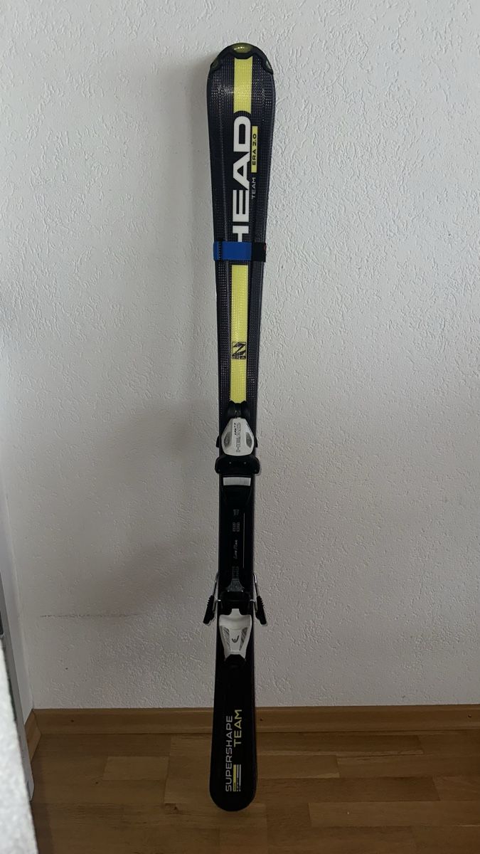Head Skis: Head Supershape Team Junior Ski 147 cm inkl. Bindung – Gebraucht aus Dörflingen von eevzyy