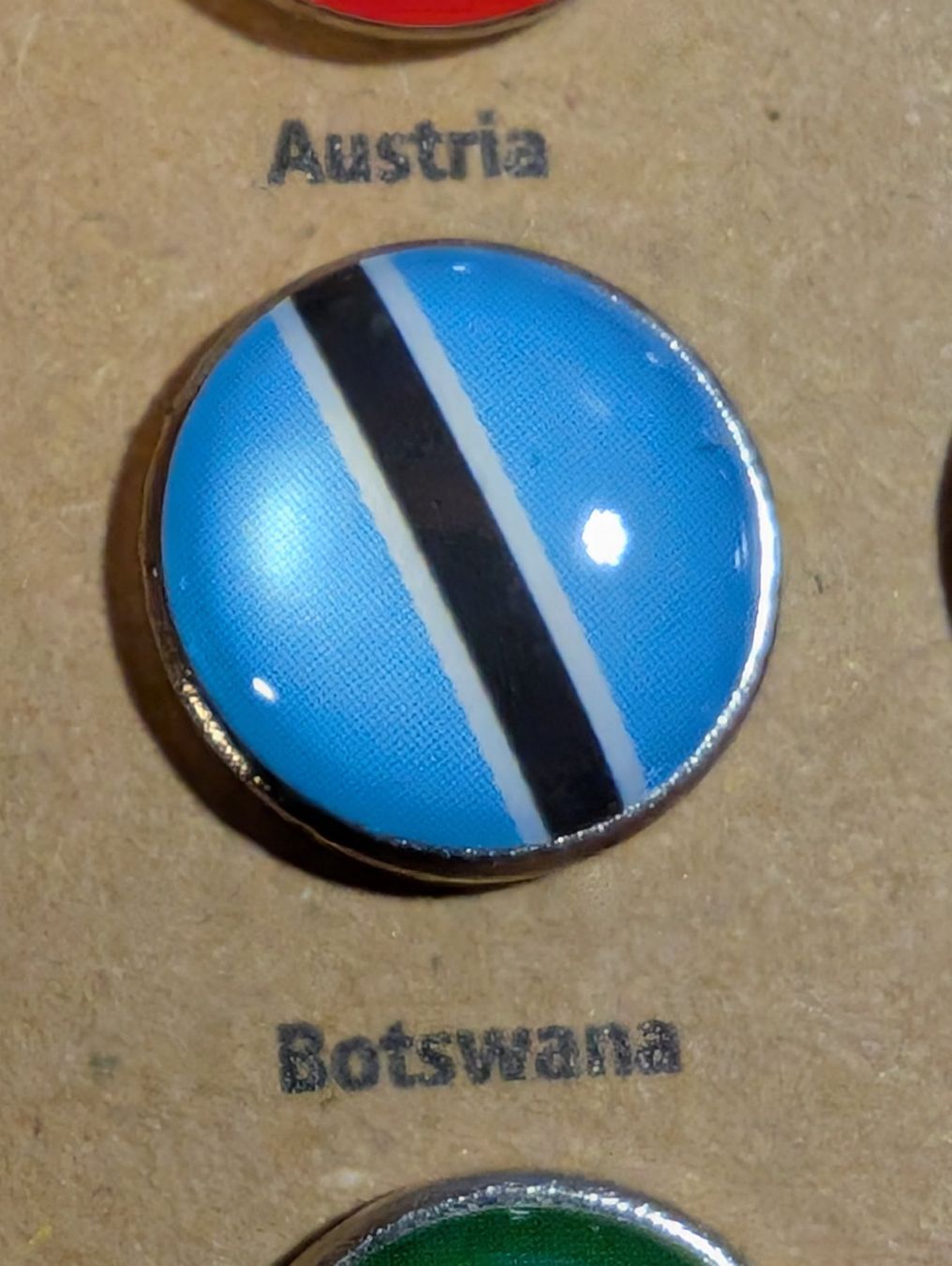 Plaketten & Abzeichen: Ansteckpin LW: Länderwappen – Gebraucht aus Oppligen von Pin-Fall-Shop