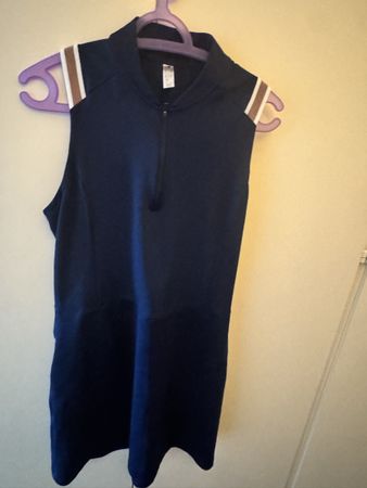 schönes Adidas Sportkleid Grösse M/ 38