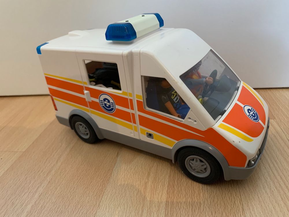 Playmobil Krankenwagen ab 1. !!! Kaufen auf Ricardo