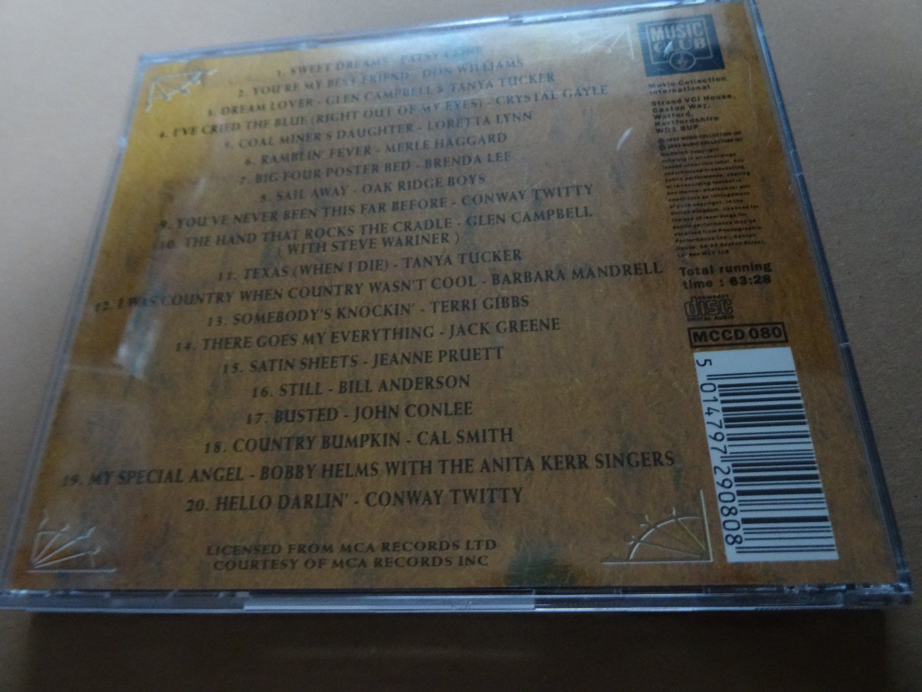 CD: Country Gold - 20 Classics CD – Usato da Olten venduto da Disc-Ausverkauf 1