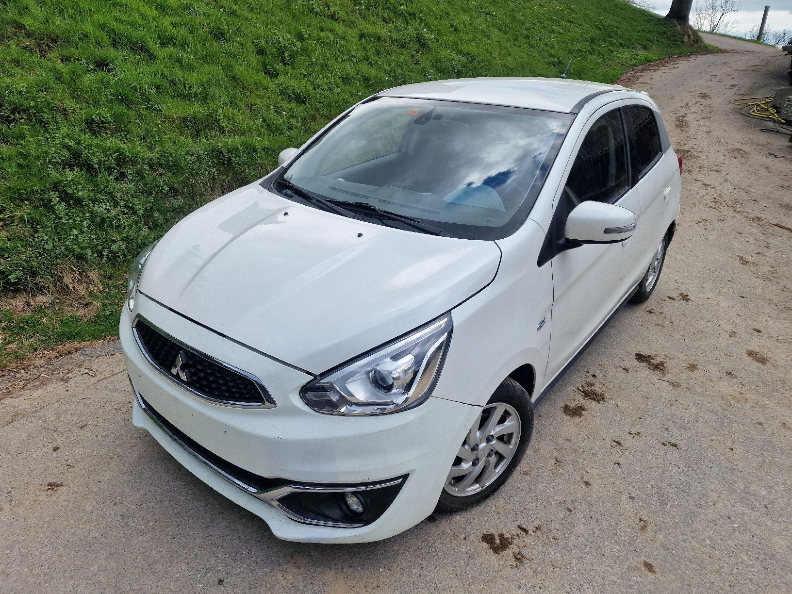 Mitsubishi Autos: Mitsubishi Space Star – Défectueux à Menznau par CS1.6