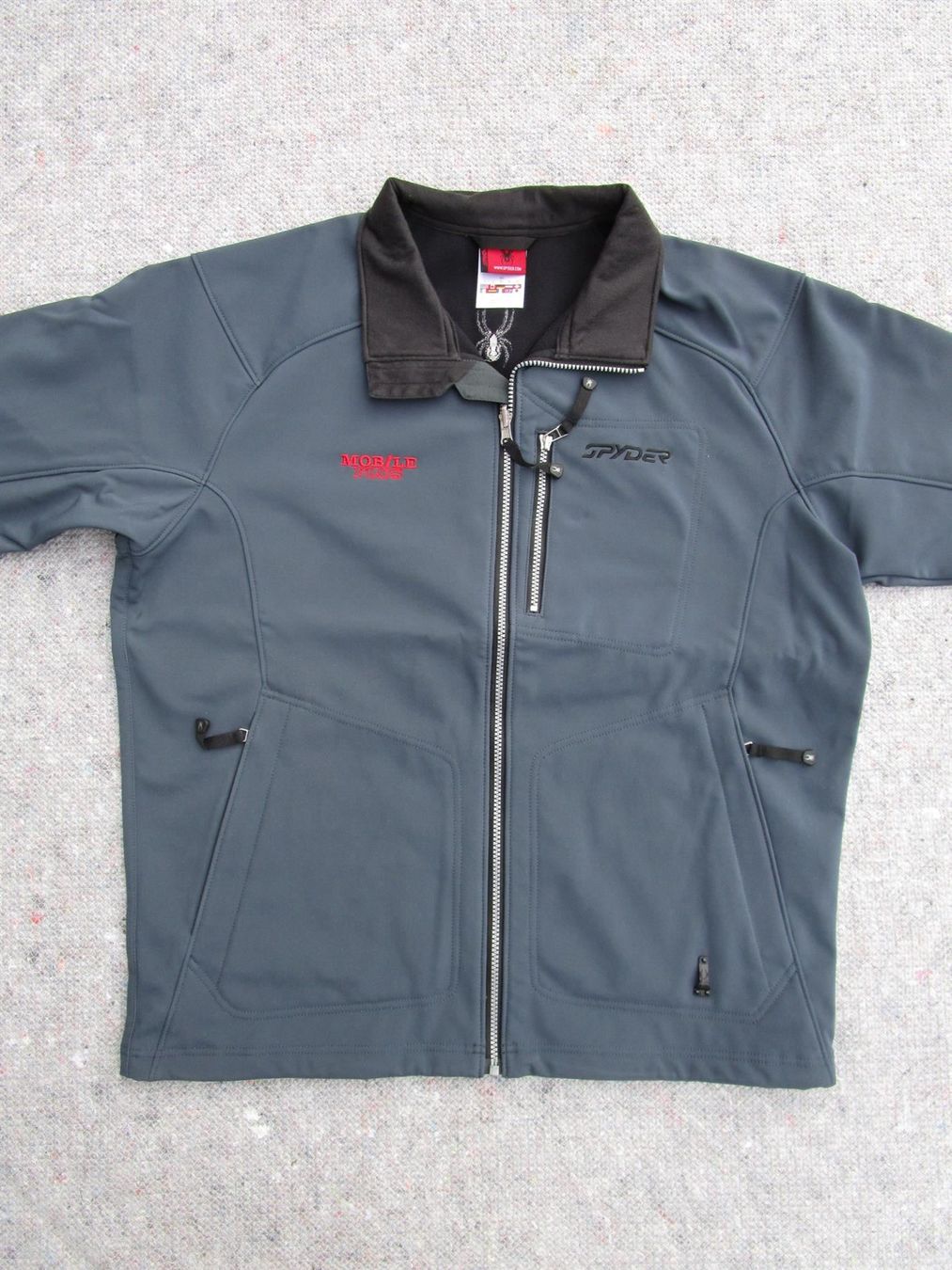 Spyder Giacche: Softshelljacke SPYDER Grösse L, grau, neu – Nuovo (secondo la descrizione) da Eschenbach SG venduto da brocarte 1