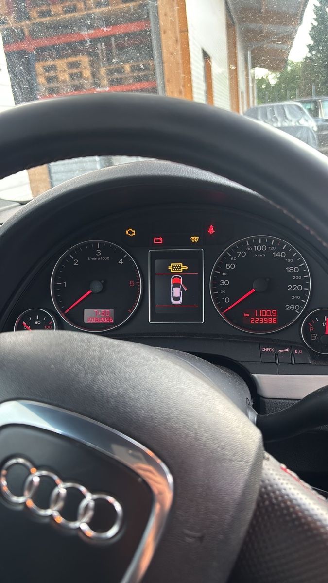 Audi Autos: Audi A4 – Défectueux à Niederwil SG par kmt_td5t 1