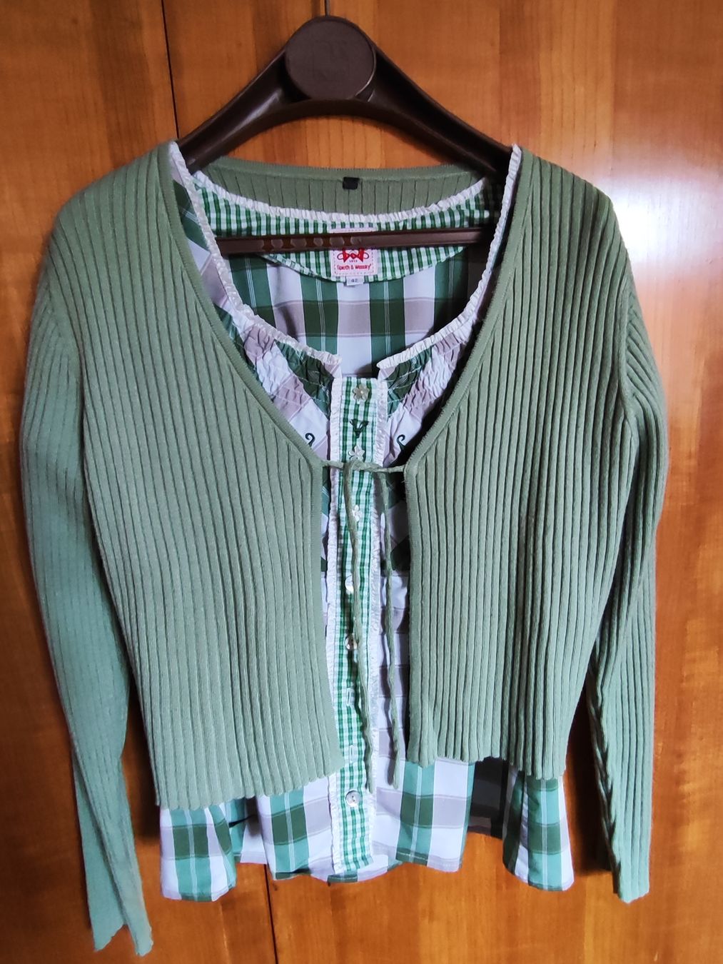 Camicette: Bluse Oktoberfest-Folklorestil – Usato da Madiswil venduto da marmotte63 8