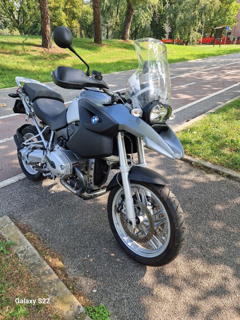 BMW Enduro: BMW R 1200 GS Motorrad mit Topcase – Usato da Bellinzona venduto da Lory-72 3