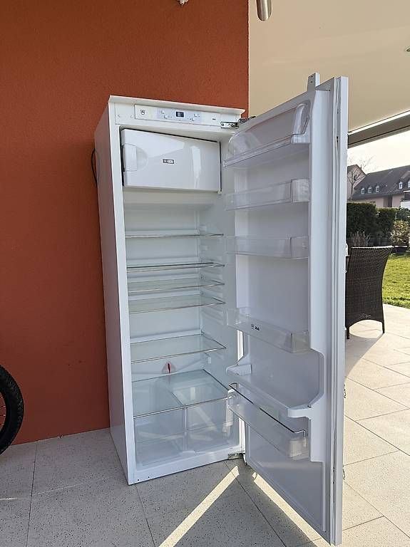 Frigoriferi: VZUG Kühlschrank – Usato da Eglisau venduto da Babali 1