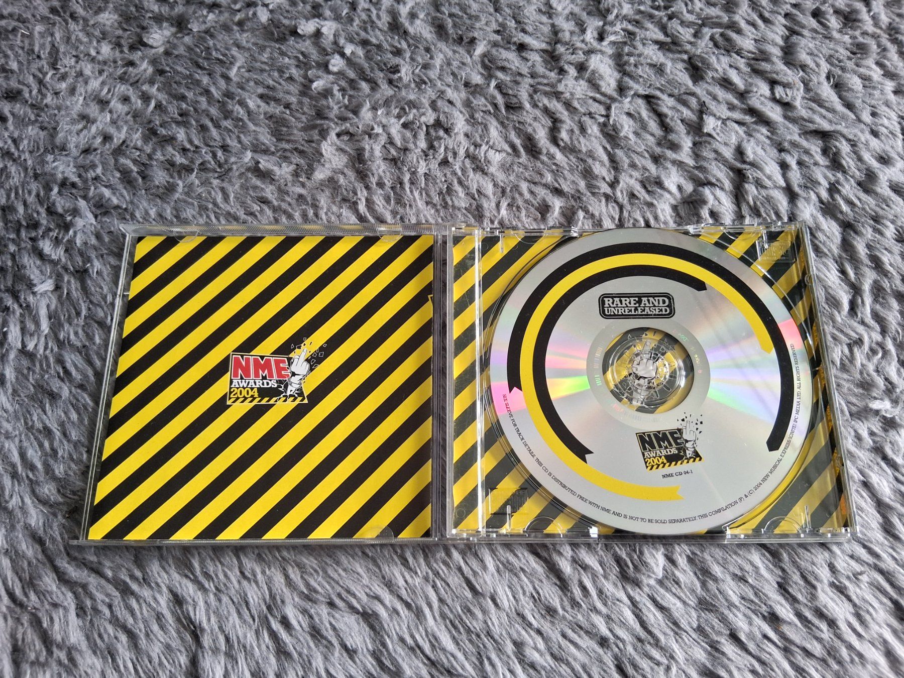 CD: NME AWARDS 2004    RARE AND UNRELEASED      CD – Usato da Wetzikon ZH venduto da Ramones01 2