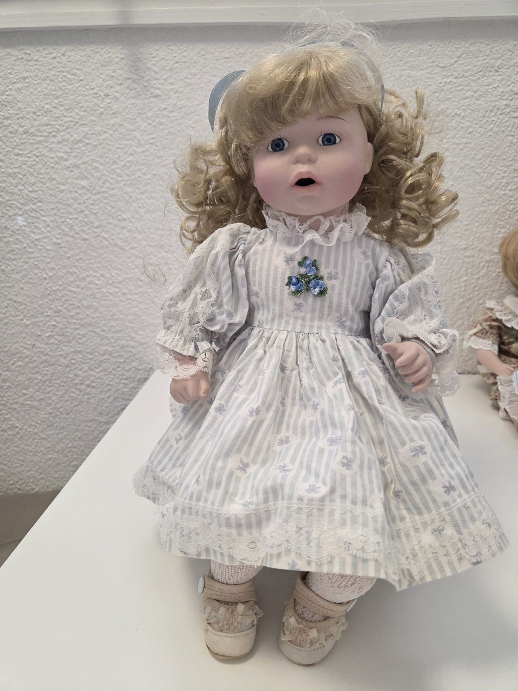 Bambole: Porzellan Puppe  – Usato da Rümlang venduto da yul_6cbm