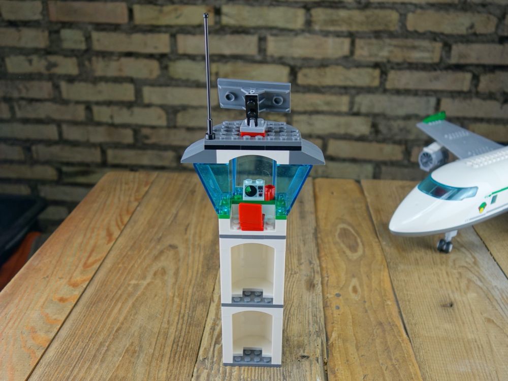 LEGO 60022 City Cargo Terminal Flugzeug | Kaufen auf Ricardo