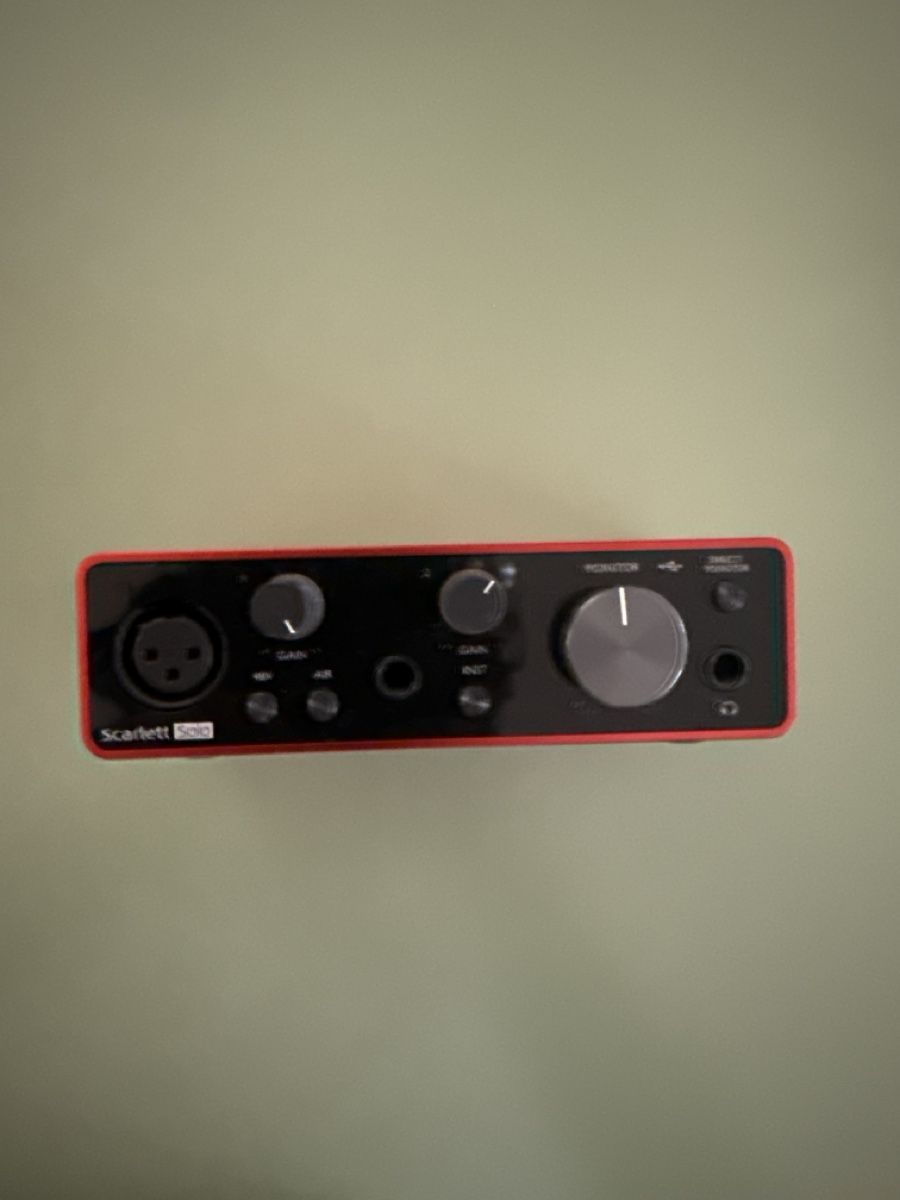 Laufwerke & Adapter: Focusrite Scarlett Solo 3rd Generation USB Audio Interface – Gebraucht aus Zürich von lorenzwittmer 1