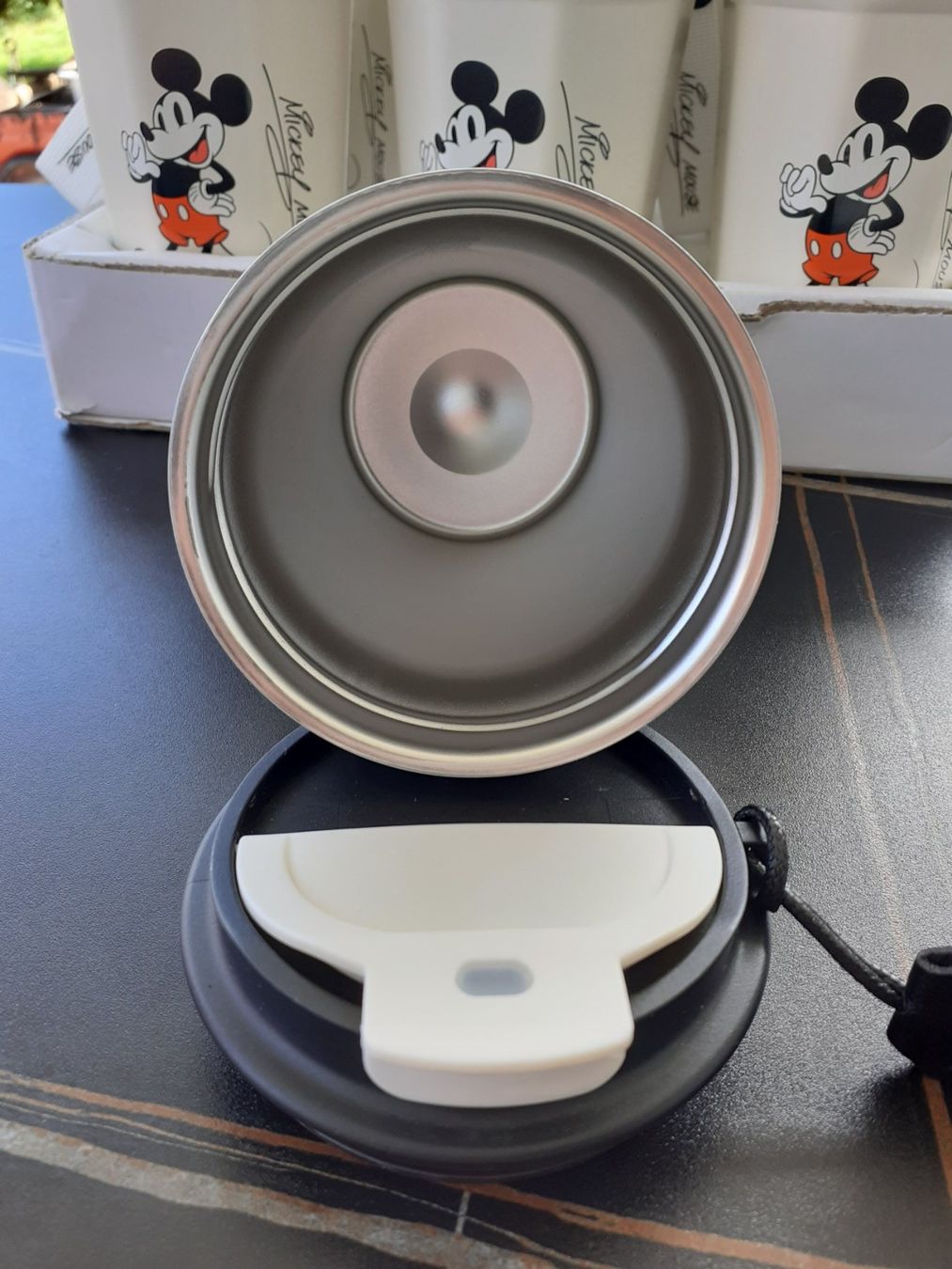 Disney Tazze: Mickey Mouse Disney Alubecher – Nuovo (secondo la descrizione) da Zürich venduto da Crocuda 2
