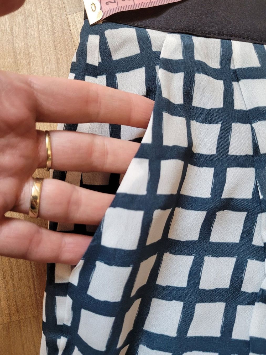 Pantaloni: Sommerliche Shorts Gr. M – Usato da Aeugst am Albis venduto da Slniecko 4