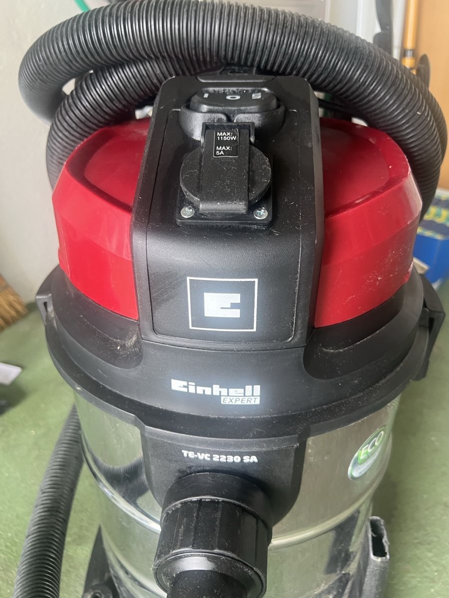 Aspirapolveri & Accessori: Aspiratore Einhell TC-VC 2230 SA con presa automatica – Usato da Rüti ZH venduto da Bello70