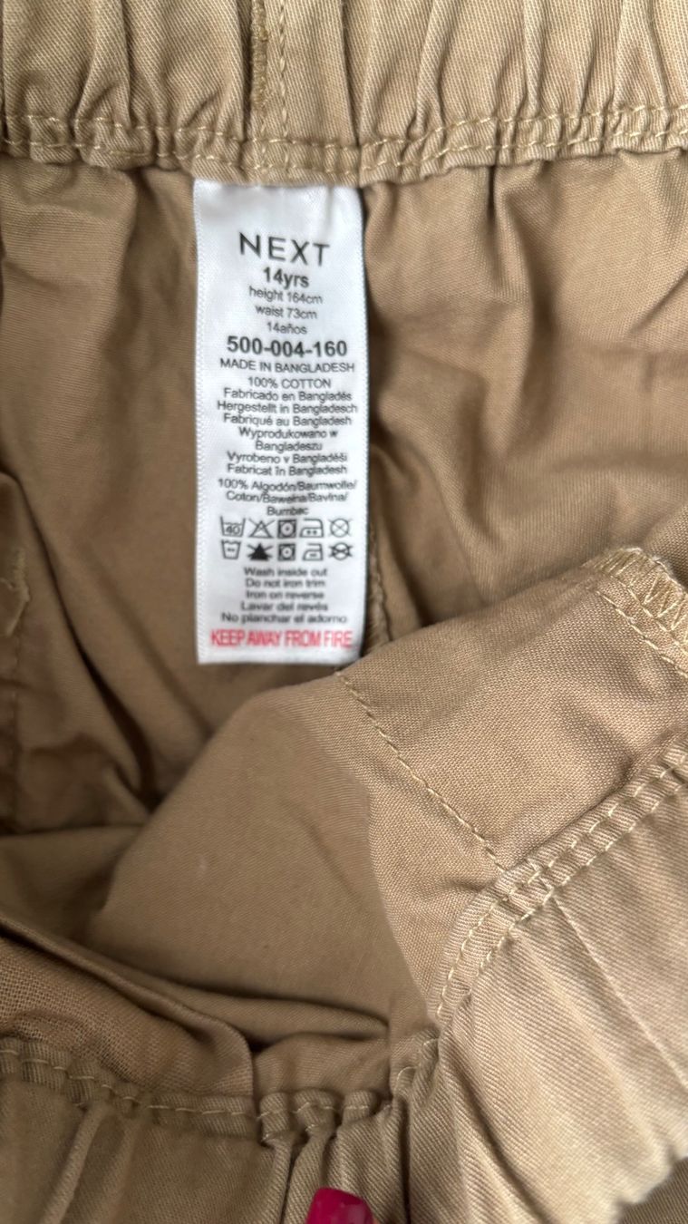 Next Pantaloni: Shorts / kurzhose, NEXT Gr. 14 J. – Usato da Volketswil venduto da Irkasha 1