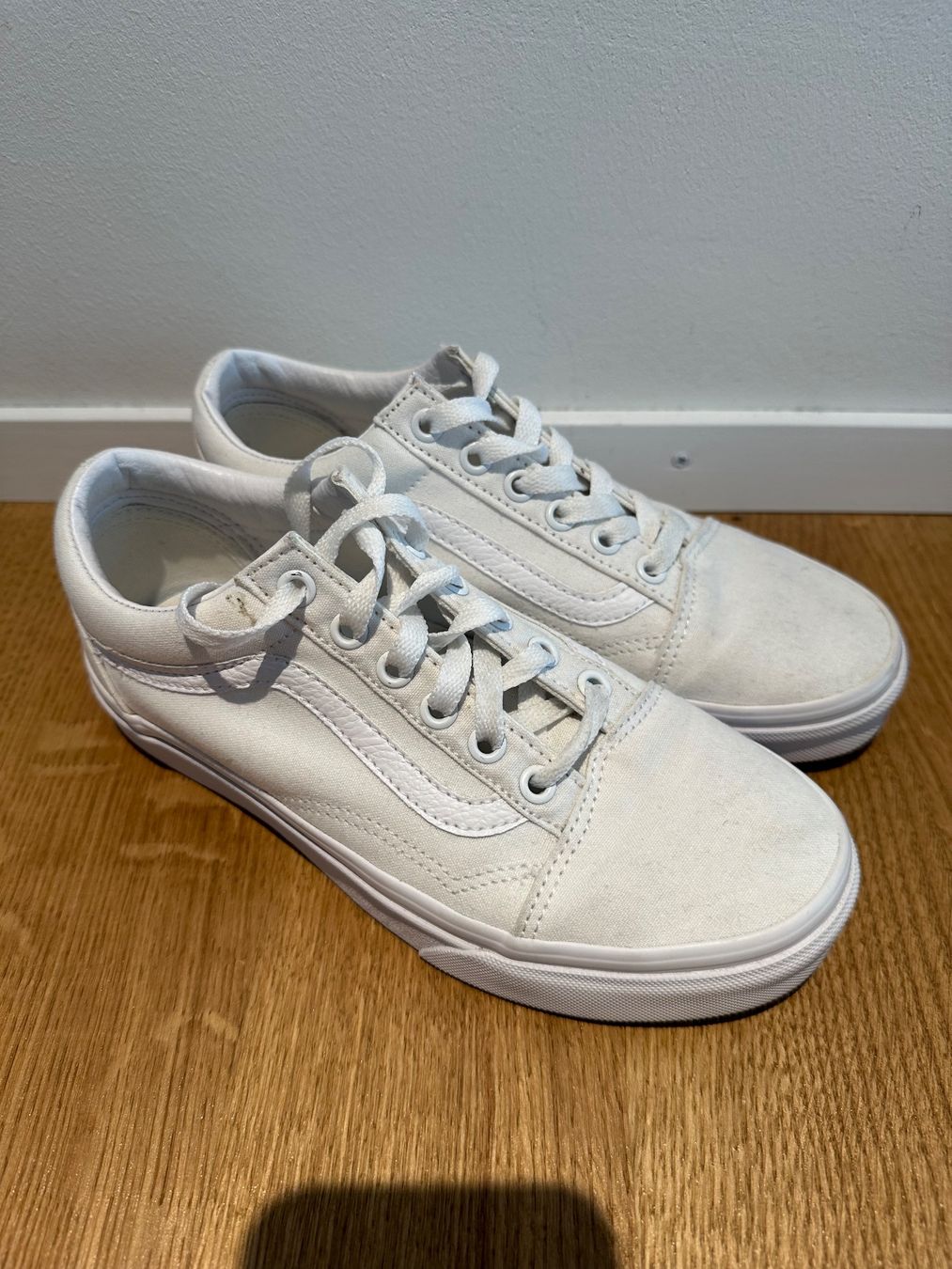 Vans Scarpe da donna: Vans Weiss Grösse 36.5 – Nuovo (secondo la descrizione) da Oberriet SG venduto da Demi_H