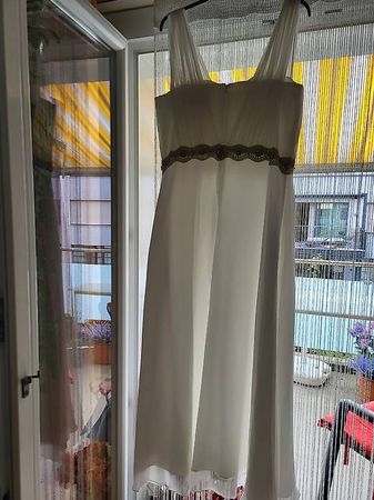 Wunderschönes schlichtes Brautkleid 
